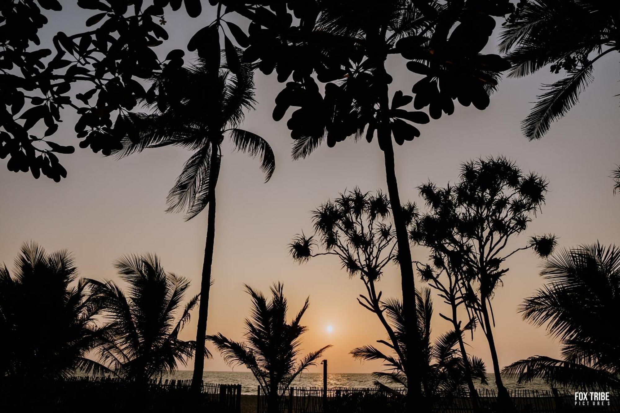 Earl'S Regent Negombo Hotel Exterior foto